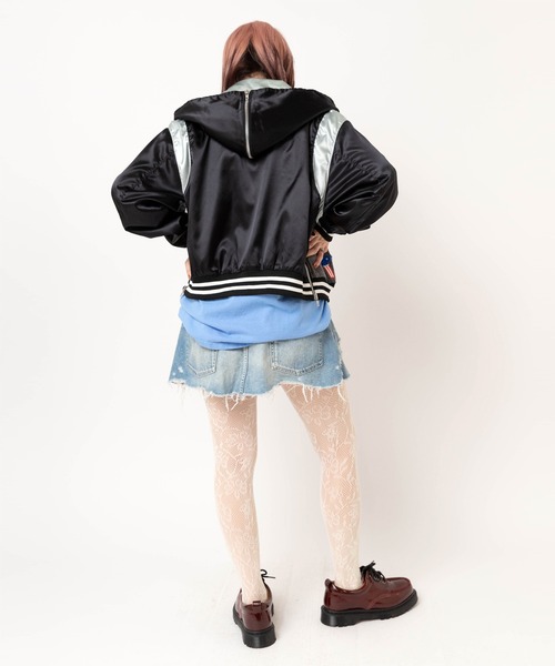 RNA(アールエヌエー)の「J2186 デニムコンビサテンスタジャン(スタジャン・レディース・ブラック/ブルー・MEDIUM)」の14枚目の写真