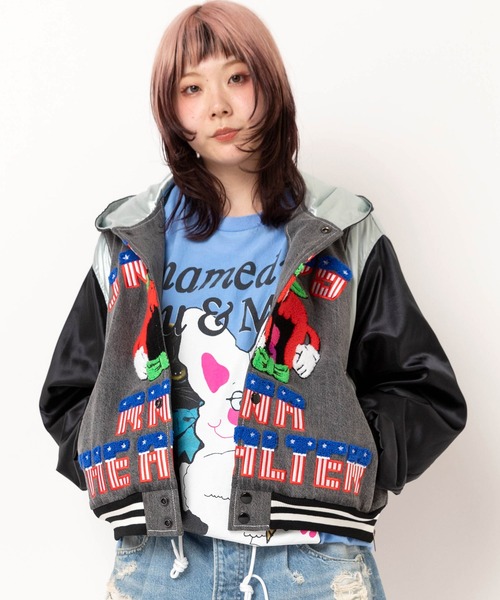 RNA(アールエヌエー)の「J2186 デニムコンビサテンスタジャン(スタジャン・レディース・ブラック/ブルー・MEDIUM)」の5枚目の写真