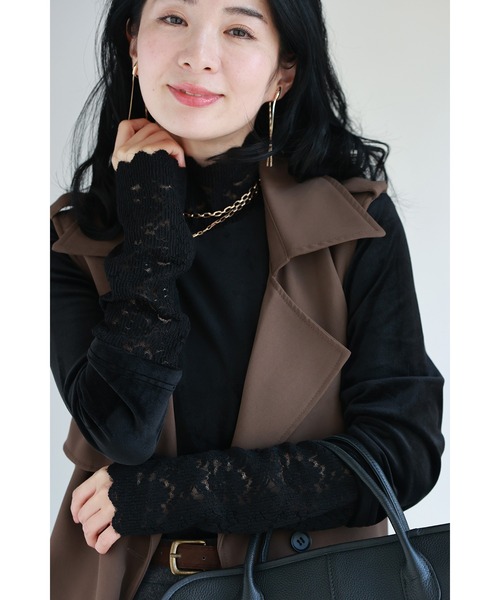 cawaii(カワイイ)の「ベロア×レース 寒さも抜け感も我慢しない インナー(Tシャツ/カットソー・レディース・アイボリー/ブラック・S~M/L~LL)」の1枚目の写真