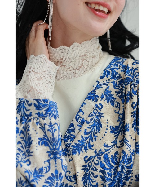 cawaii(カワイイ)の「ベロア×レース 寒さも抜け感も我慢しない インナー(Tシャツ/カットソー・レディース・アイボリー/ブラック・S~M/L~LL)」の6枚目の写真