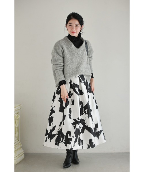 cawaii(カワイイ)の「ベロア×レース 寒さも抜け感も我慢しない インナー(Tシャツ/カットソー・レディース・アイボリー/ブラック・S~M/L~LL)」の13枚目の写真