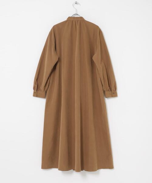 URBAN RESEARCH DOORS(アーバンリサーチドアーズ)の「ピーチタッチピンタックワンピース(ワンピース・レディース・キャメル/ブラック/カーキ・FREE)」の17枚目の写真