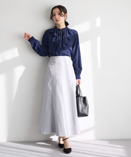 Andemiu（アンデミュウ）の「フロントフリルリボンブラウス644028（シャツ/ブラウス・レディース・ネイビー/オフホワイト/ブルー・FREE）」の12枚目の写真