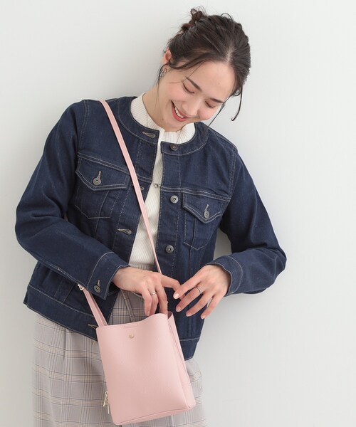 SHOO・LA・RUE（シューラルー）の「【軽量】ふわっと軽い3層ショルダー（ショルダーバッグ・レディース・ブラック/シルバー/ダークグレー/グレー系その他5/ベージュ系その他7/ピンク系・00）」の6枚目の写真