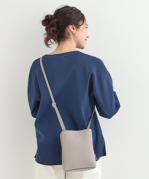 SHOO・LA・RUE（シューラルー）の「【軽量】ふわっと軽い3層ショルダー（ショルダーバッグ・レディース・ブラック/シルバー/ダークグレー/グレー系その他5/ベージュ系その他7/ピンク系・00）」の9枚目の写真