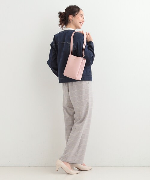 SHOO・LA・RUE（シューラルー）の「【軽量】ふわっと軽い3層ショルダー（ショルダーバッグ・レディース・ブラック/シルバー/ダークグレー/グレー系その他5/ベージュ系その他7/ピンク系・00）」の14枚目の写真