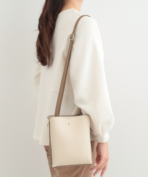 SHOO・LA・RUE（シューラルー）の「【軽量】ふわっと軽い3層ショルダー（ショルダーバッグ・レディース・ブラック/シルバー/ダークグレー/グレー系その他5/ベージュ系その他7/ピンク系・00）」の17枚目の写真