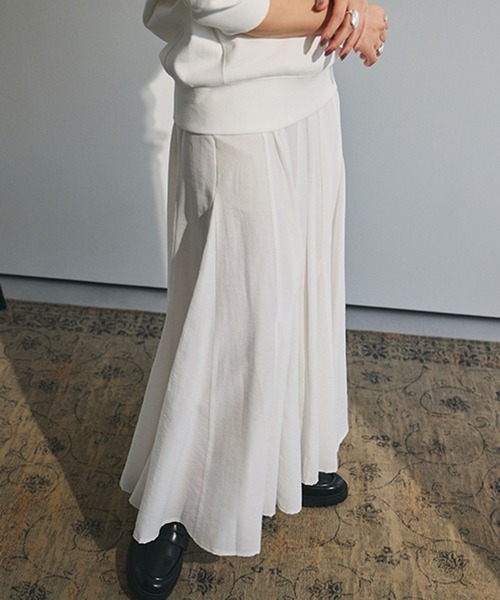 studio CLIP（スタディオクリップ）の「《ウタオ》ロングフレアスカート（スカート・レディース・オフホワイト/ブラック/ライトグレー・FREE）」の4枚目の写真