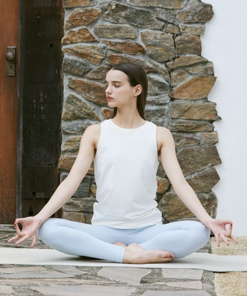 Julier Yoga and Relax(ジュリエヨガアンドリラックス)の「Julier (定番)YOGA FITレギンス(レギンス/スパッツ・レディース・グレー/ブルー/ブラック・2/1/0/00)」の16枚目の写真