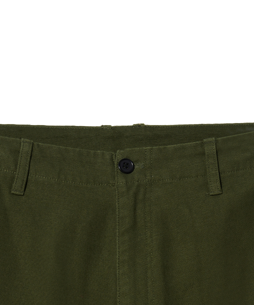 BROWNBREATH（ブラウンブレス）の「PARACHUTE CARGO PANTS - KHAKI（その他パンツ・レディース・その他・S/M/XL/L）」の3枚目の写真