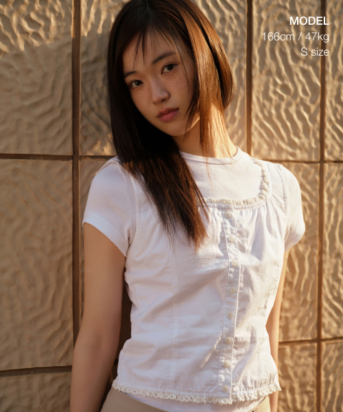 MUSINSA STANDARD WOMAN（ムシンサスタンダードウーマン）の「ウィメンズレーストリムボタンスリーブレストップ[ホワイト]（Tシャツ/カットソー・レディース・その他・MEDIUM/X-SMALL/SMALL/LARGE）」の2枚目の写真