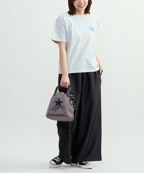 CONVERSE TOKYO(コンバーストウキョウ)の「SATIN BALLOON SHOULDER BAG(ショルダーバッグ・レディース・チャコールグレー/ブラック/ホワイト・FREE)」の8枚目の写真