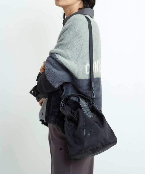 CONVERSE TOKYO(コンバーストウキョウ)の「SATIN BALLOON SHOULDER BAG(ショルダーバッグ・レディース・チャコールグレー/ブラック/ホワイト・FREE)」の12枚目の写真
