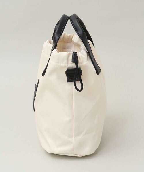 CONVERSE TOKYO(コンバーストウキョウ)の「SATIN BALLOON SHOULDER BAG(ショルダーバッグ・レディース・チャコールグレー/ブラック/ホワイト・FREE)」の15枚目の写真