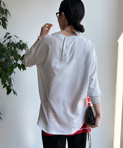 DouDou（ドゥドゥ）の「袖リブバックボタンジョーゼットロゴプルオーバー（シャツ/ブラウス・レディース・ライトグレー/オフホワイト/チャコールグレー・FREE）」の6枚目の写真