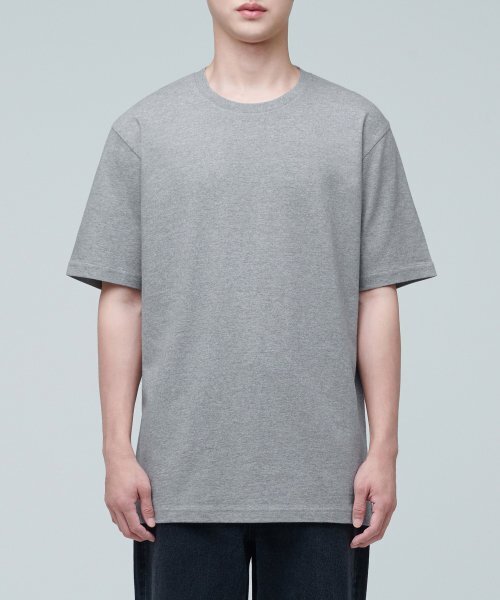 MUSINSA STANDARD（ムシンサスタンダード）の「レイヤードクルーネックTシャツ_通常丈 [ミディアムグレー]（Tシャツ/カットソー・メンズ・その他・XX-LARGE/LARGE/MEDIUM/SMALL/X-LARGE）」の2枚目の写真