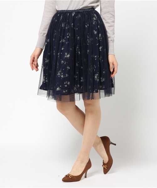 natural couture(ナチュラルクチュール)の「【natural couture NICE CLAUP】小花チュールスカート(スカート・レディース・オフホワイト/ネイビー/ブラック・FREE)」の3枚目の写真