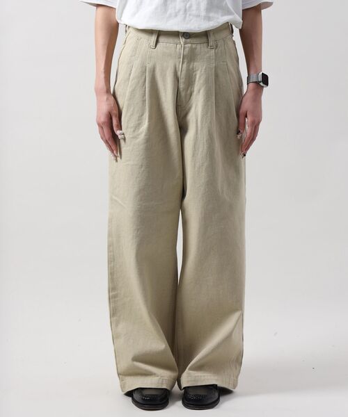 FFEIN（フェイン）の「【FFEIN（フェイン）】13oz ワイドストレートタックデニムパンツ / デニム パンツ ボトムス ワイドシルエット デニム スラブ 【セットアップ対応】（その他パンツ・メンズ・その他1/ブラック/ネイビー/ベージュ・MEDIUM/SMALL/X-SMALL/LARGE）」の3枚目の写真