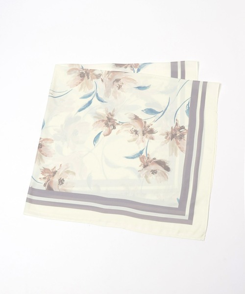 Andemiu（アンデミュウ）の「アートフラワースカーフ642795（バンダナ/スカーフ・レディース・アイボリー/ネイビー・FREE）」の3枚目の写真