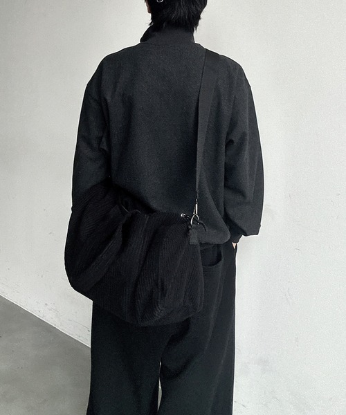 UNDERSTATEMENTs（アンダーステイトメント）の「【ユニセックス】2WAYコーデュロイボストンバッグ/ショルダーバッグ（ショルダーバッグ・メンズ・グレー/ブラック/ブラウン/グリーン・FREE）」の11枚目の写真