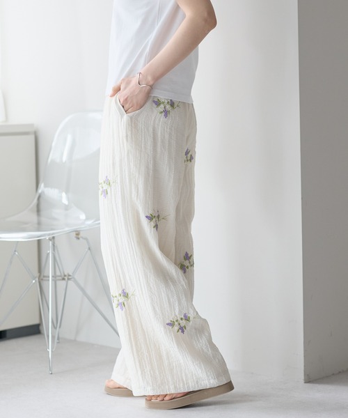 SOTT(ソット)の「花刺繍パンツ(その他パンツ・レディース・オフホワイト/ブラック・FREE)」の14枚目の写真