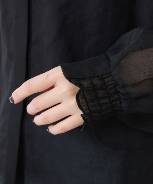 S COLLAGE（エスコラージュ）の「2WAYスキッパーシアーシャツ/WEB限定（シャツ/ブラウス・レディース・ブラック/オフホワイト/ブルー/ブラウン・FREE）」の22枚目の写真