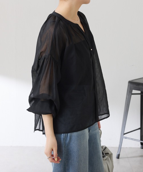 S COLLAGE（エスコラージュ）の「スキッパーシアーシャツ/WEB限定（シャツ/ブラウス・レディース・ブラック/オフホワイト/ブルー/ブラウン・FREE）」の6枚目の写真