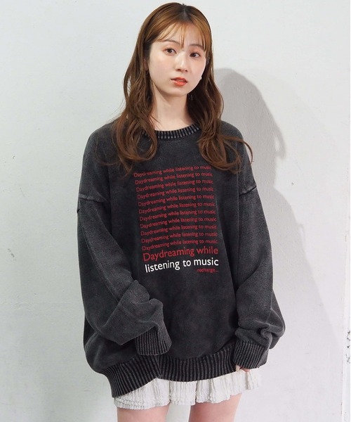 tiptop(ティップトップ)の「ストーンウォッシュロゴBIGプルオーバー(ニット/セーター・レディース・ネイビー/ブラック・FREE)」の4枚目の写真