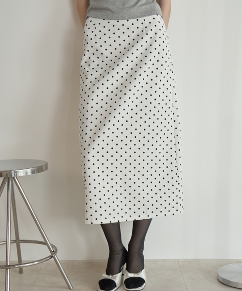 Birthday room(バースデイルーム)の「ドットIラインロングスカート/dot I-line long skirt(スカート・レディース・ブラック/ホワイト・FREE)」の2枚目の写真