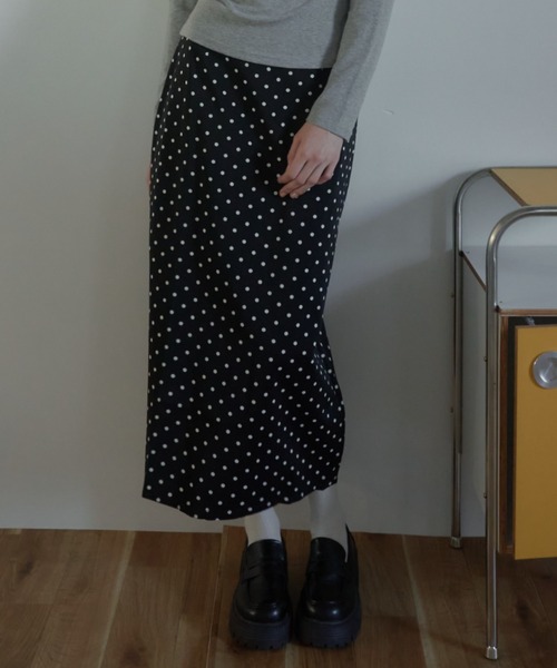 Birthday room(バースデイルーム)の「ドットIラインロングスカート/dot I-line long skirt(スカート・レディース・ブラック/ホワイト・FREE)」の14枚目の写真