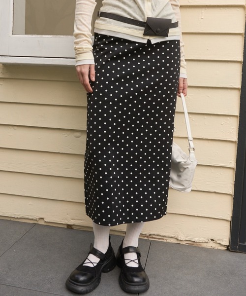 Birthday room(バースデイルーム)の「ドットIラインロングスカート/dot I-line long skirt(スカート・レディース・ブラック/ホワイト・FREE)」の4枚目の写真