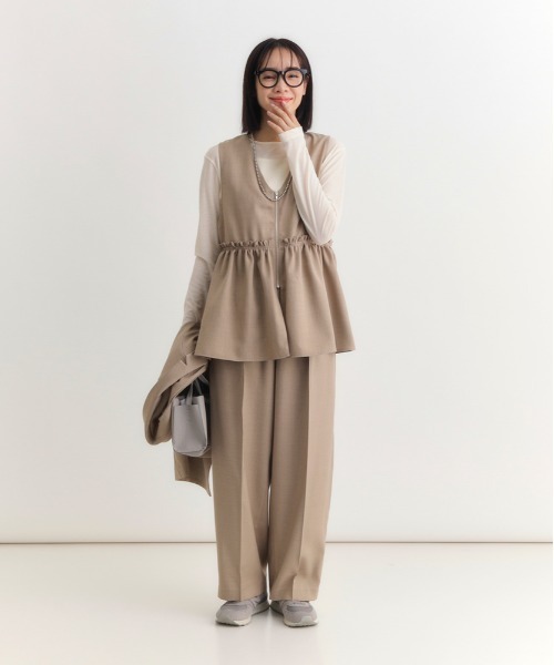 Right-on(ライトオン)の「HONEYSUCKLE ROSE(ハニーサックルローズ)【レディース】タックワイドパンツ(その他パンツ・レディース・ダークグレー/ライトベージュ・M/L/S)」の10枚目の写真