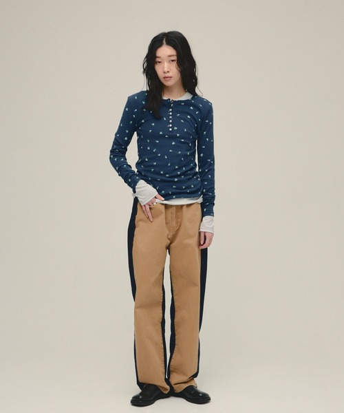 eL（エル）の「【eL】Flower Henley Neck Pullover LS/645545（Tシャツ/カットソー・レディース・ネイビー系/ホワイト系その他・FREE）」の10枚目の写真