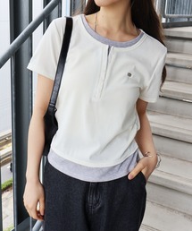 【1枚でおしゃれ完成/時短】配色ヘンリーネックフェイクレイヤードTシャツ