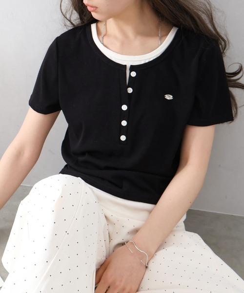 SpRay(スプレイ)の「配色ヘンリーフェイクレイヤードトップス(Tシャツ/カットソー・レディース・ブラック/グレー/サックスブルー/ピンク/イエロー/アイボリー・FREE)」の7枚目の写真