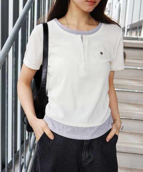 SpRay(スプレイ)の「配色ヘンリーフェイクレイヤードトップス(Tシャツ/カットソー・レディース・ブラック/グレー/サックスブルー/ピンク/イエロー/アイボリー・FREE)」の12枚目の写真