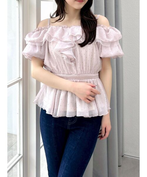 dazzlin（ダズリン）の「シアーペプラムボリュームオフショルトップス（シャツ/ブラウス・レディース・アイボリー/その他1/ブルー/ピンク/ライム・FREE）」の4枚目の写真