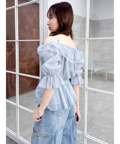 dazzlin（ダズリン）の「シアーペプラムボリュームオフショルトップス（シャツ/ブラウス・レディース・アイボリー/その他1/ブルー/ピンク/ライム・FREE）」の15枚目の写真