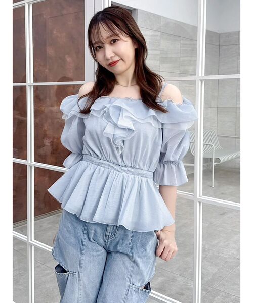 dazzlin（ダズリン）の「シアーペプラムボリュームオフショルトップス（シャツ/ブラウス・レディース・アイボリー/その他1/ブルー/ピンク/ライム・FREE）」の16枚目の写真