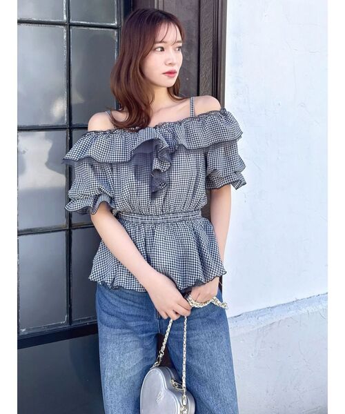 dazzlin（ダズリン）の「シアーペプラムボリュームオフショルトップス（シャツ/ブラウス・レディース・アイボリー/その他1/ブルー/ピンク/ライム・FREE）」の20枚目の写真