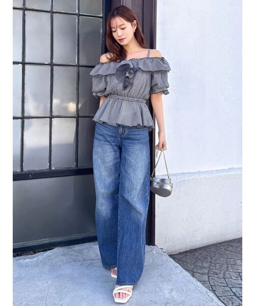 dazzlin（ダズリン）の「シアーペプラムボリュームオフショルトップス（シャツ/ブラウス・レディース・アイボリー/その他1/ブルー/ピンク/ライム・FREE）」の21枚目の写真