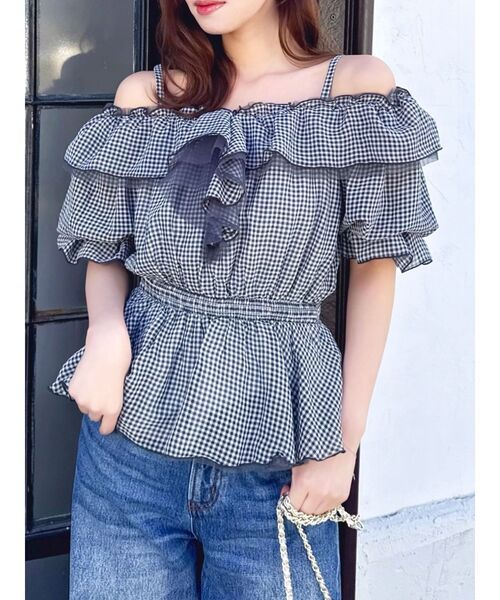 dazzlin（ダズリン）の「シアーペプラムボリュームオフショルトップス（シャツ/ブラウス・レディース・アイボリー/その他1/ブルー/ピンク/ライム・FREE）」の15枚目の写真