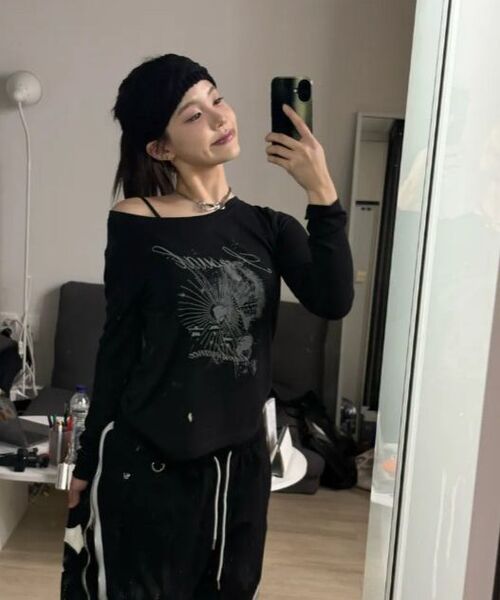 DEFYCLUBROBBERS(ディファイクラブロバース)の「センシュアルフランボヤンス フェミニンボートネックロングスリーブ (ブラック)(Tシャツ/カットソー・レディース・その他・OS)」の7枚目の写真