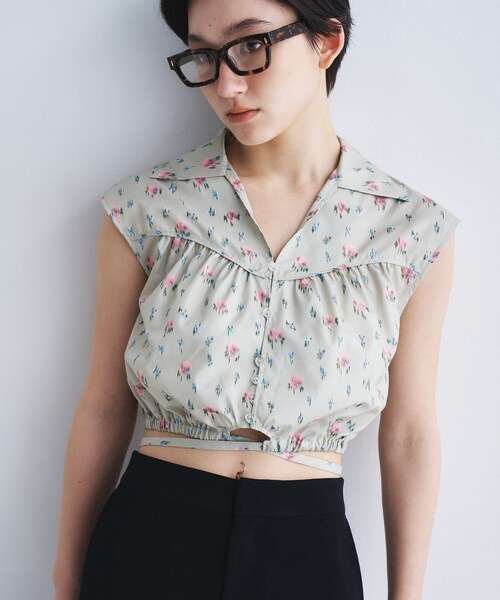 CODE A（コードエー）の「flower Vneck pullover（シャツ/ブラウス・レディース・ブラック系/グレー系・00）」の3枚目の写真