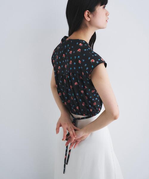 CODE A（コードエー）の「flower Vneck pullover（シャツ/ブラウス・レディース・ブラック系/グレー系・00）」の10枚目の写真