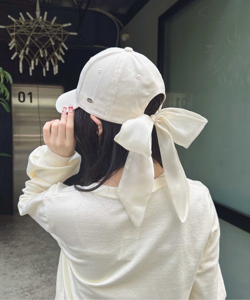 INGNI(イング)の「バックリボンキャップ(キャップ・レディース・アイボリー/ブラック・ONE SIZE)」の5枚目の写真