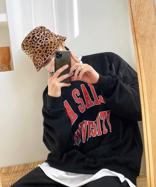 NOWLE（ノウル）の「【NOWLE】LA SALLE UNIVERSITY アーチロゴ カレッジプリント クルーネック スウェット（スウェット・メンズ・ワインレッド/ブラック・X-LARGE/LARGE/MEDIUM/SMALL）」の3枚目の写真