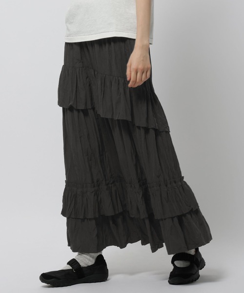 niko and...（ニコアンド）の「ワッシャーティアードスカート（スカート・レディース・カーキ/ブラック/アイボリー・FREE）」の4枚目の写真