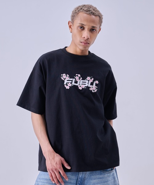 FUBU( フブ)の「FUBU フブ ブランド Souvenir TShirts/スーベニアTシャツ(Tシャツ/カットソー・メンズ・ホワイト/ブラック・M/XXL/XL/L)」の13枚目の写真