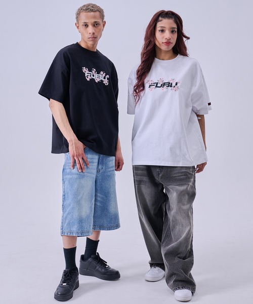 FUBU( フブ)の「FUBU フブ ブランド Souvenir TShirts/スーベニアTシャツ(Tシャツ/カットソー・メンズ・ホワイト/ブラック・M/XXL/XL/L)」の3枚目の写真